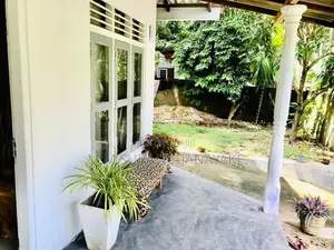 රද්දොලුව මුතුවාඩිය ප්‍රදේශයෙන් වටිනා නිවසක් විකිණීමට ඇත
