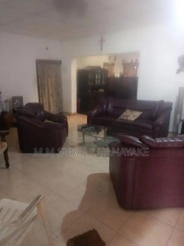 ලියනගේමුල්ල ප්‍රදේශයෙන් වටිනා නිවසක්