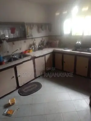 ලියනගේමුල්ල ප්‍රදේශයෙන් වටිනා නිවසක්
