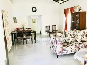 රද්දොලුව මුතුවාඩිය ප්‍රදේශයෙන් වටිනා නිවසක් විකිණීමට ඇත