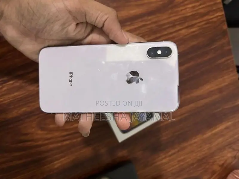 Apple iPhone XS (Used)
