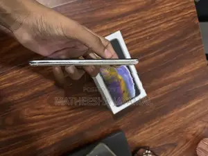 Apple iPhone XS (Used)