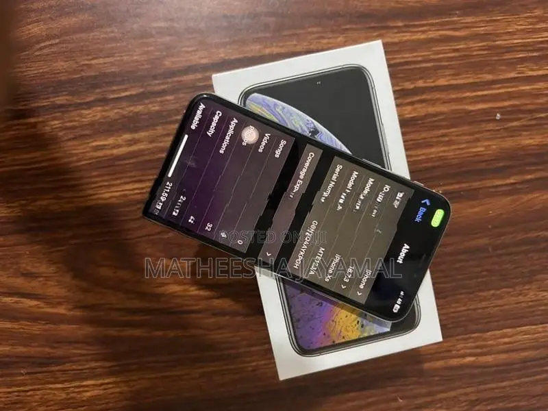 Apple iPhone XS (Used)