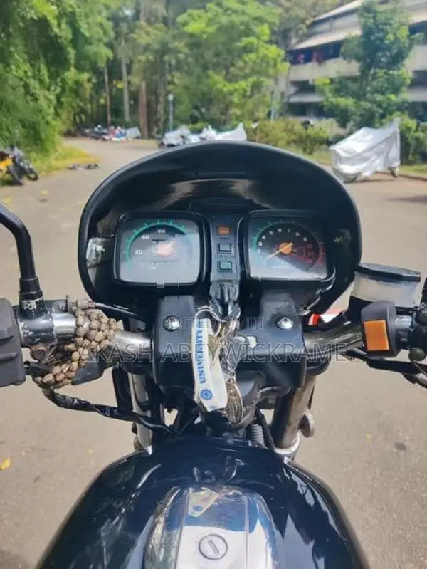 Suzuki GS 125 2001