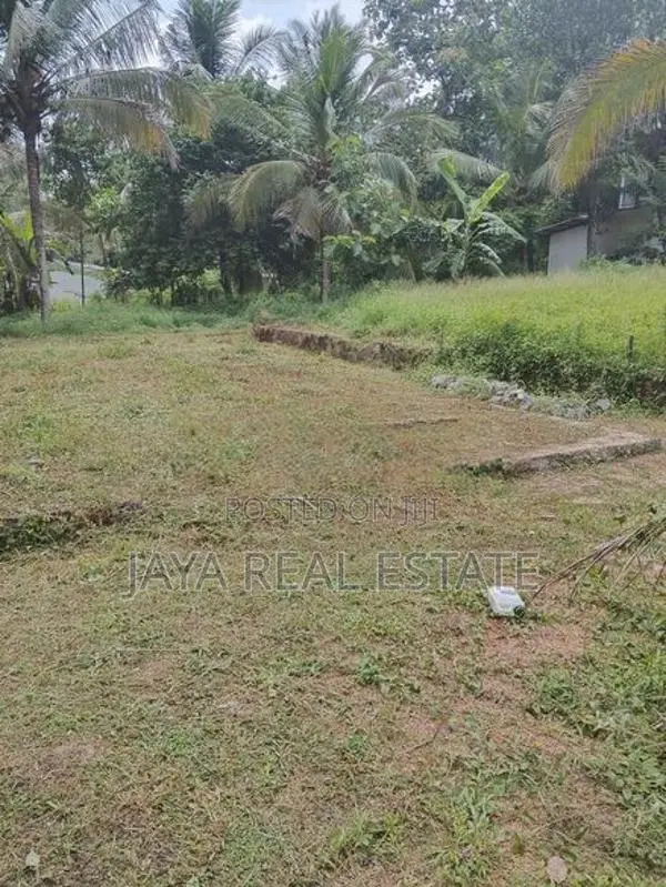 Land for Sale in Mirigama