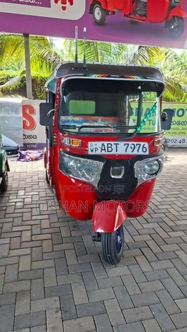 Bajaj RE 4 Stroke 2019