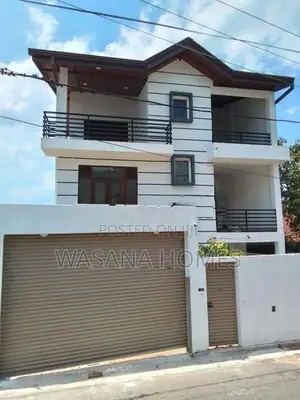 Solid 3 Story House for Sale Nugegoda
