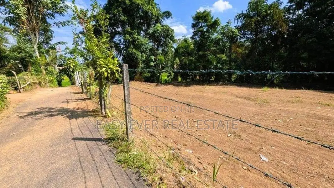 kosgama වෙල්යායකට මුහුණලා සුපිරි ඉඩමක් විකිණීමට