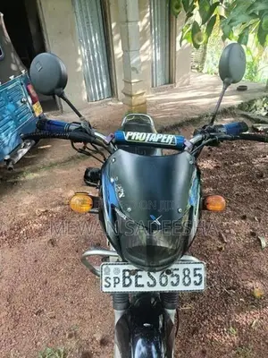 Bajaj CT100 2016