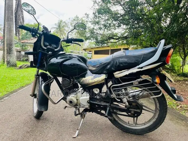 TVS Victor 2007