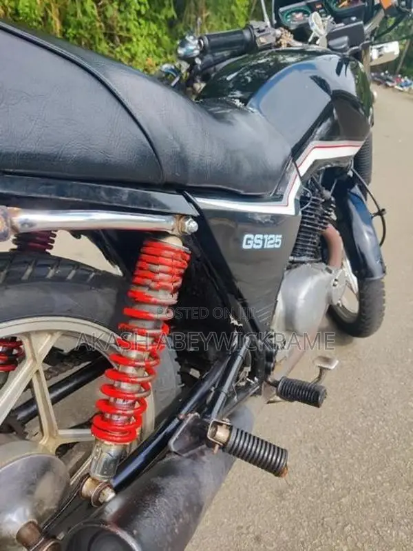 Suzuki GS 125 2001