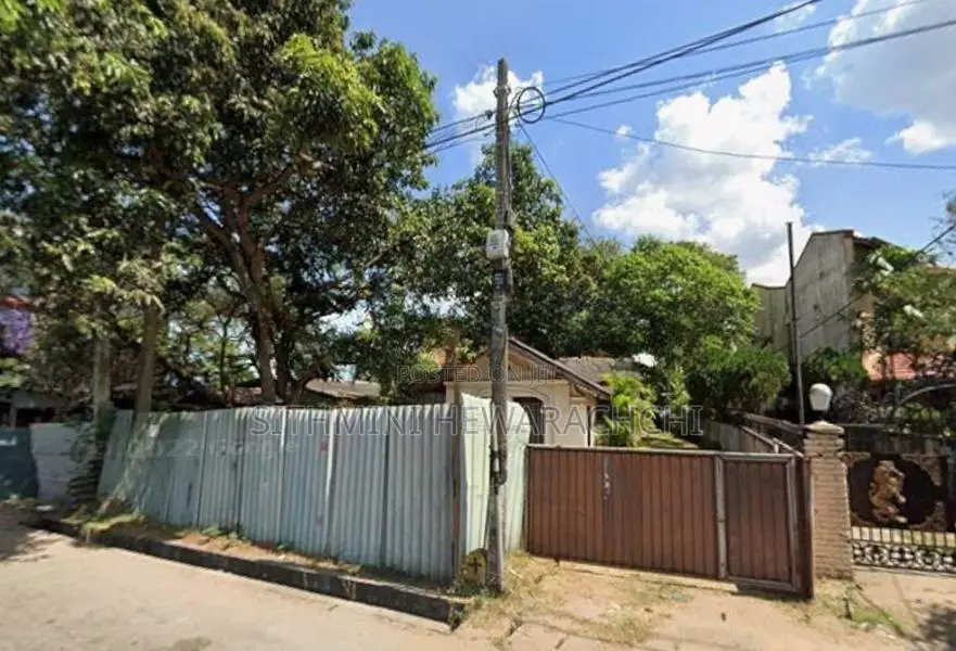 Commercial Property Building with Main Road Frontage – Mabola, Wattala