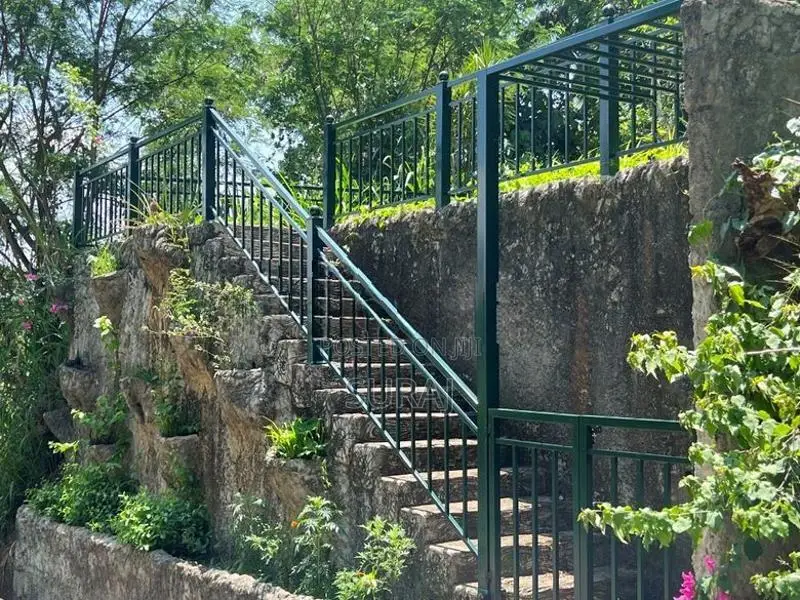 4 BR House with Garden for Lease Hantana