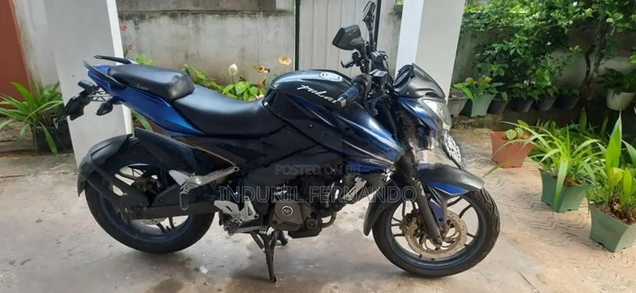 Bajaj Pulsar NS200 2015