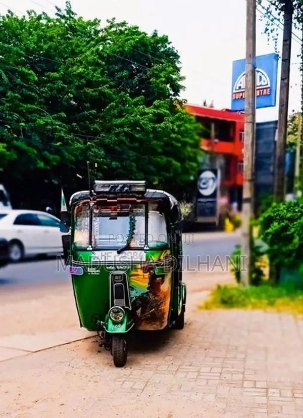 Bajaj RE 2003