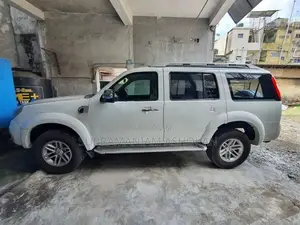 Ford Everest 2011