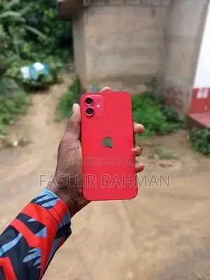 Apple iPhone 12 Red (Used)