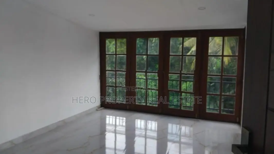 (JR104)Luxury House for Rent in Kadawatha