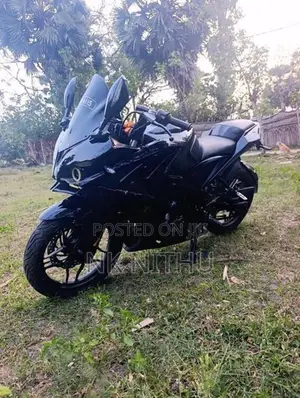 Bajaj Pulsar RS200 2015