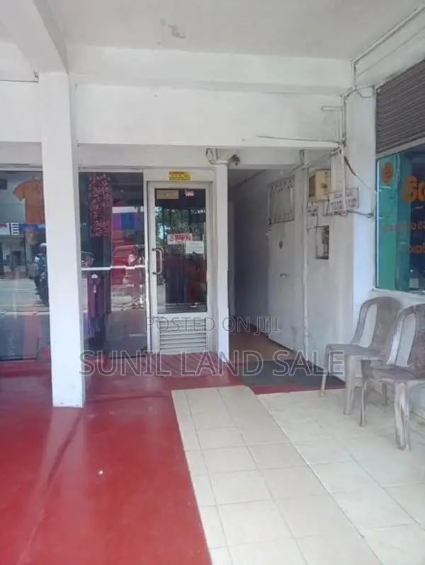 (SLS2) Commercial Building for Sale in Boralasgamuwa Junction
