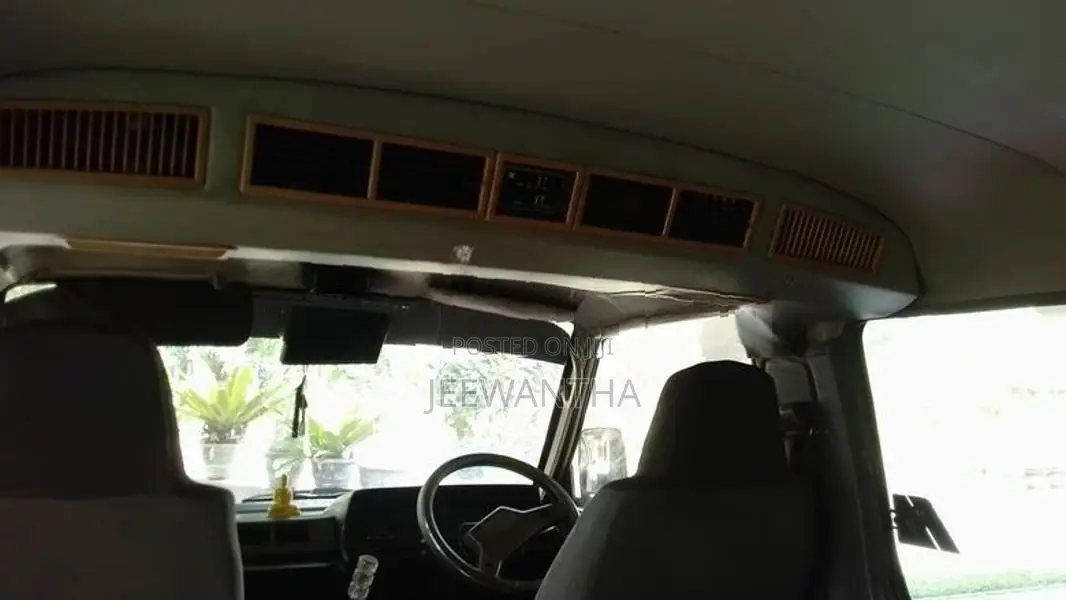 Toyota Hiace 1989