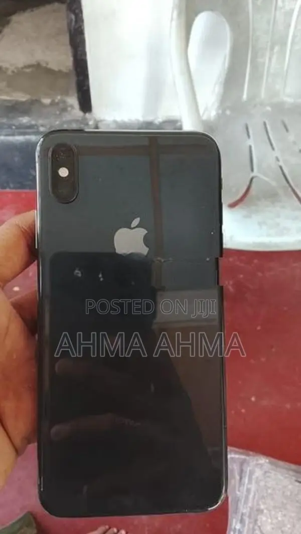Apple iPhone XS Max (Used)