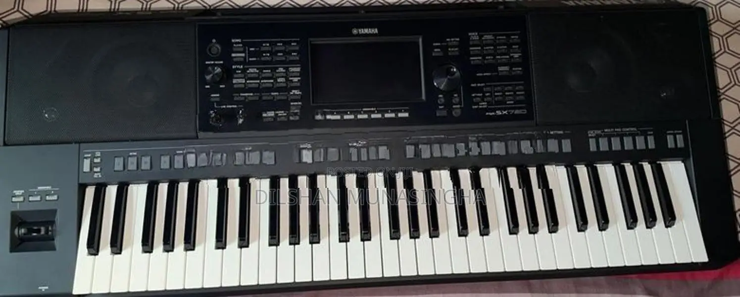 PSR SX720