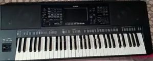 PSR SX720