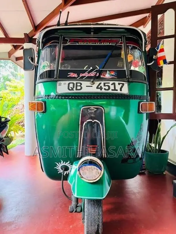 Bajaj RE 2005