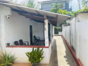 Land with House for Sale அச்சுவேலி