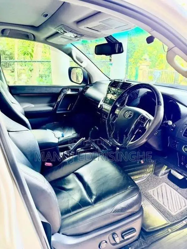 Toyota Land Cruiser Prado TX 150 2010