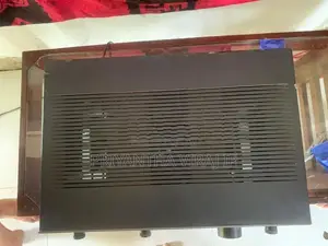 Akai Amplifier