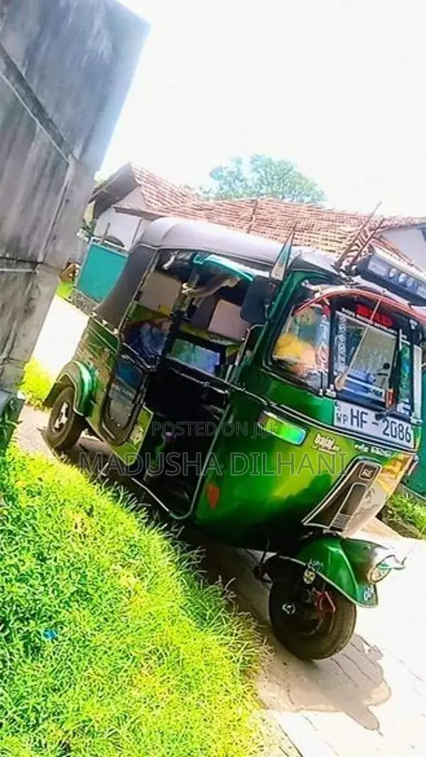 Bajaj RE 2003