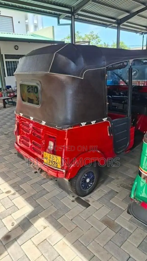 Bajaj RE 4 Stroke 2019