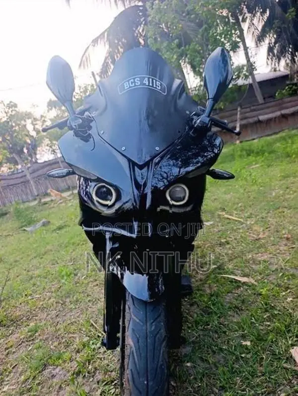 Bajaj Pulsar RS200 2015