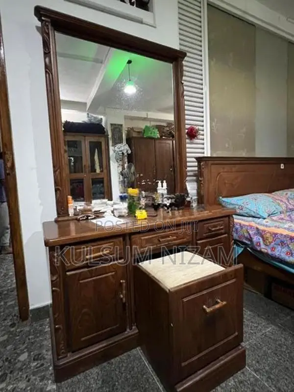 Bedroom Furniture Set