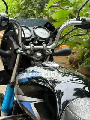 Bajaj CT100 2015