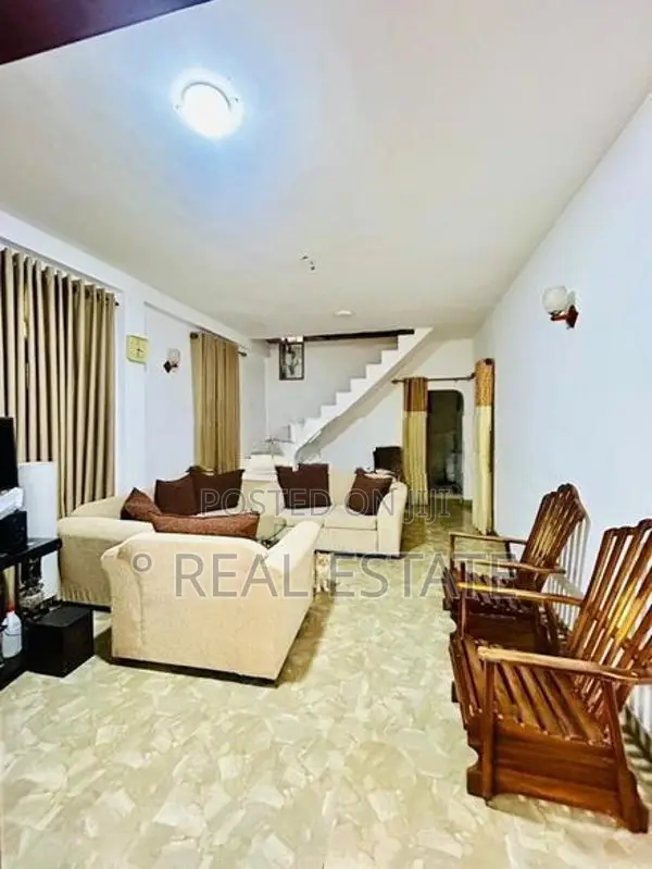 Ja Ela House for sale