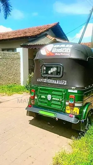 Bajaj RE 2003