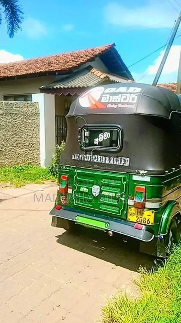 Bajaj RE 2003