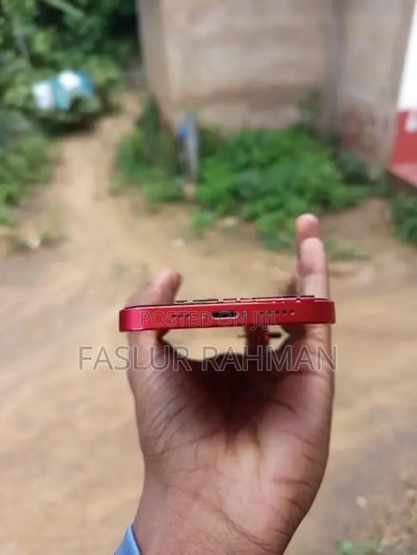 Apple iPhone 12 Red (Used)