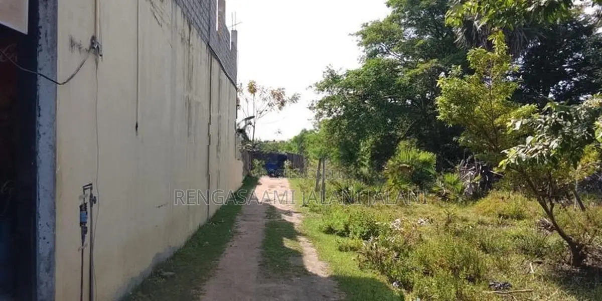 Land for Sale Trincomalee Road Karuvakkerney Valaichenai
