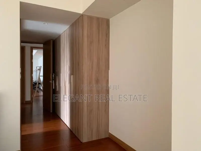 Shangri La - 03 Bedroom Apartment for Sale in Colombo 02 (A401)