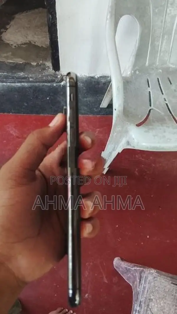 Apple iPhone XS Max (Used)