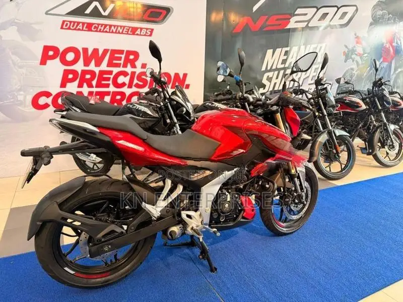 Bajaj Pulsar N160 Premium 2026