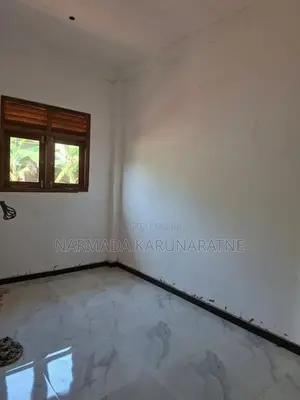 House for Rent - close to Ganemulla Kadawatha Road Ideal a Couple