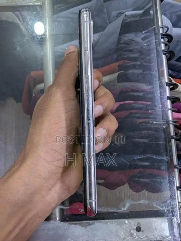 Apple iPhone X (Used)