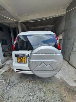 Ford Everest 2011