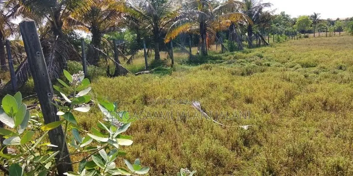 Land for Sale Trincomalee Road Karuvakkerney Valaichenai