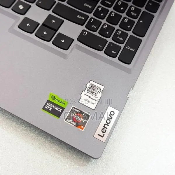 Lenovo LOQ 15 Ryzen 5 7235HS RTX 4050/6GB 16GB DDR5 512GB NVME